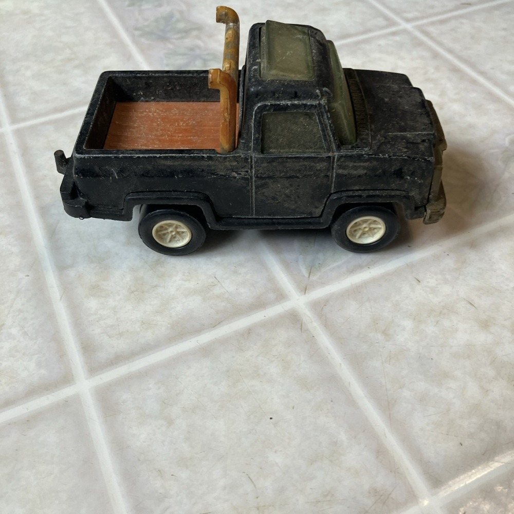 VINTAGE Metal TOY TRUCK STROMBECKER‎ Black FORD PICK-UP Made In USA